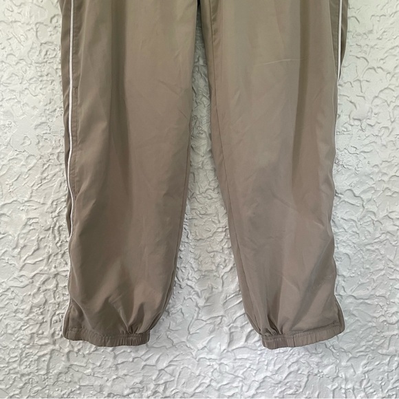 Nike Men’s Vintage Track Pants XL Tan Beige with Side Stripes - Picture 4 of 9